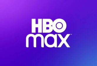 Логотип стримінгового сервісу HBO Max на фіолетовому фоні